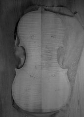 rabotage des épaisseur du fond - Thomas Billoux Luthier